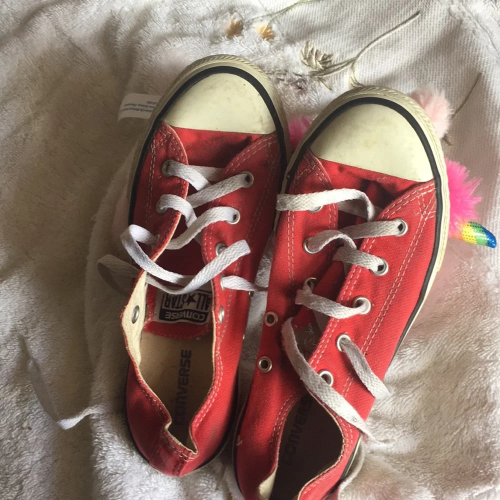 Red Converse Size 2 1/2